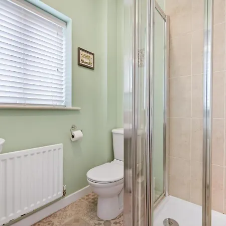 2 Bed In Whitby Oc-W502-2