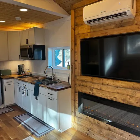 Eagle'S Landing Lodge-3
