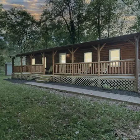 Copperhead Cabin- Hocking Hills Hot Tub Games-3