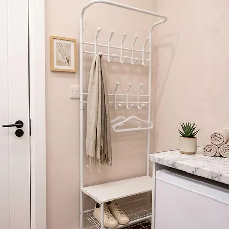 Richmond New Stylish Studio 30Mins To Central London-2