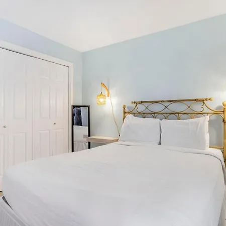 Sandy Feet Retreat By Vacation Homes Collection-2