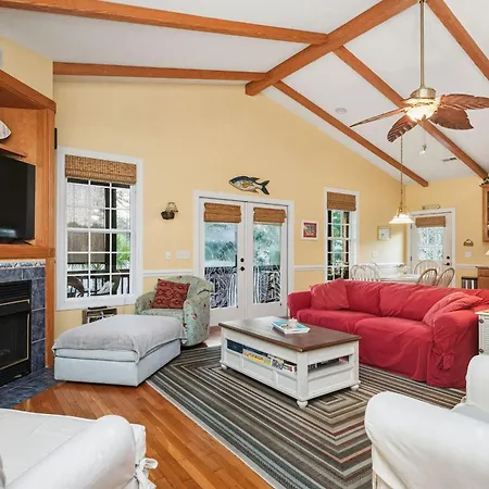 Woodlands Wonder By Oak Island Accommodations-3