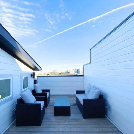 Luxury Hillsboro Village Rooftop Retreat Sleep 12 W Chef S Kitchen Smart Tvs & Garage Walk To Vanderbilt Pancake Pantry & Boutique Shopping Minutes To Broadway 12 South & The Parthenon 24 7 Hospitality-2
