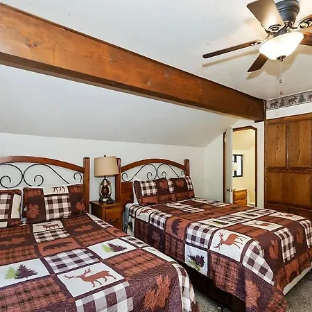 Skyhigh Chalet Spa Near The Village & Lake-2