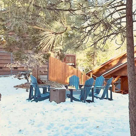 Elk Lodge Hot Tub Game Room-2