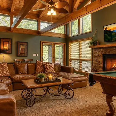Mountain Lake Lodge, Hot Tub, Theater Room, 560 Free Tickets Each Paid Day!!!-2
