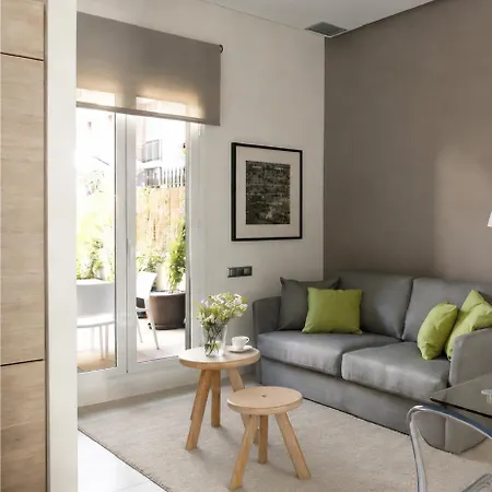 Eric Voekel Boutique Apartments - Gran Via Suites-3