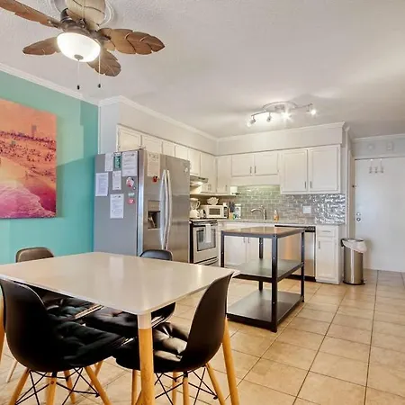 Cherry Grove Retreat & Sea Cabin-3