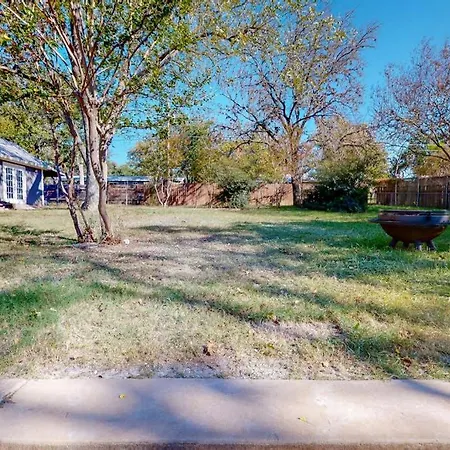 Snowbird-Friendly Home With Enclosed Yard, Firepit, Central Ac, & High-Speed Wifi-2