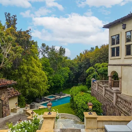 Carolwood Estate-3