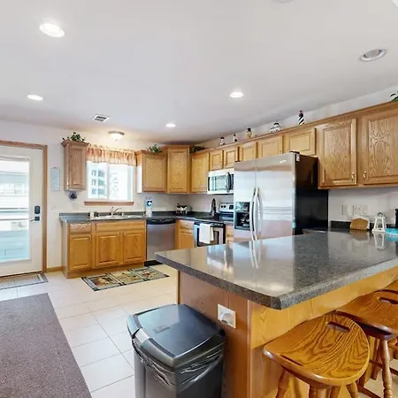 Lighthouse Cove Condo Resort: 418-2