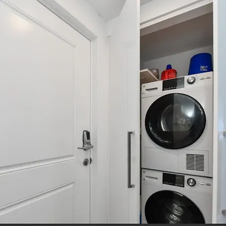 Harbour House Apt 410-3