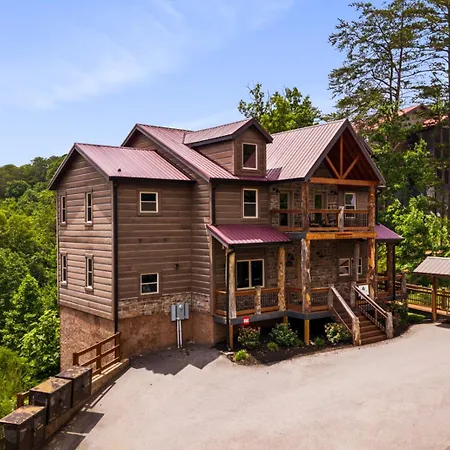 Smoky Mountain Joy - Private Pool, Theater & Games-3