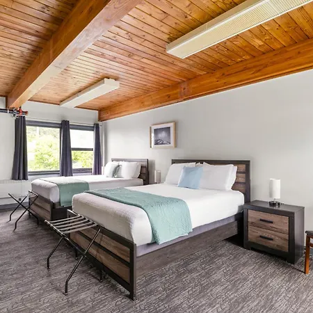 Seward Adventure Lodge-3