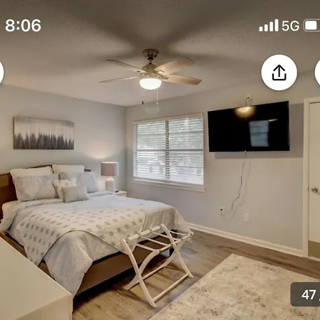 Pet Friendly | Pool | Tennis | Walk To Shops-3