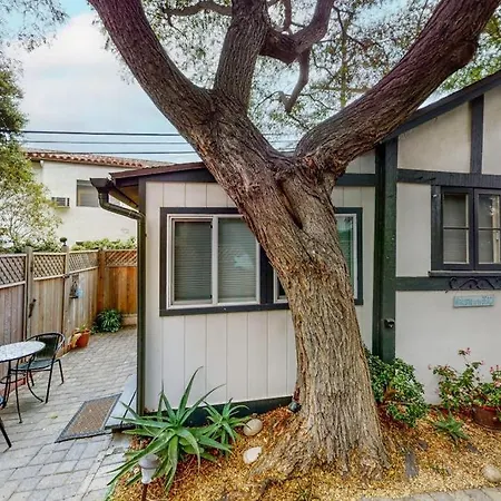 Santa Barbara Beach Cottage-3