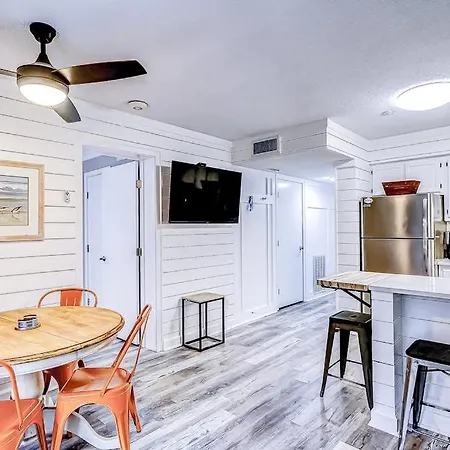 Carolina Beach Club, Unit 126-2