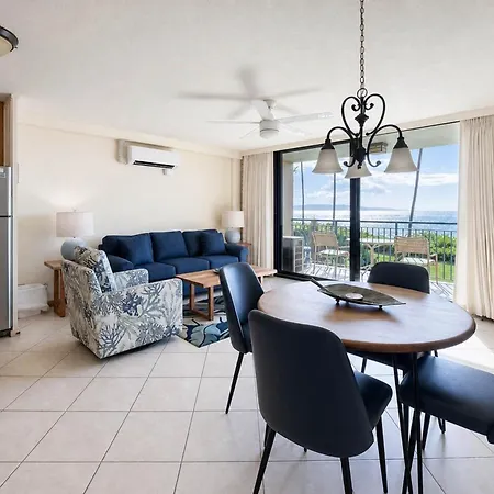 Punahoa Beach 201, Beautiful Renovation, Split Ac-3