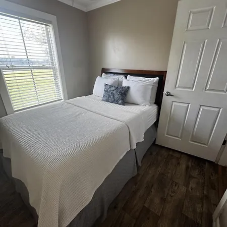 Red Leaf Cottages-3