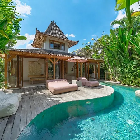 Villa Pande - 3Br With Lagoon Pool & Sauna Retreat-3