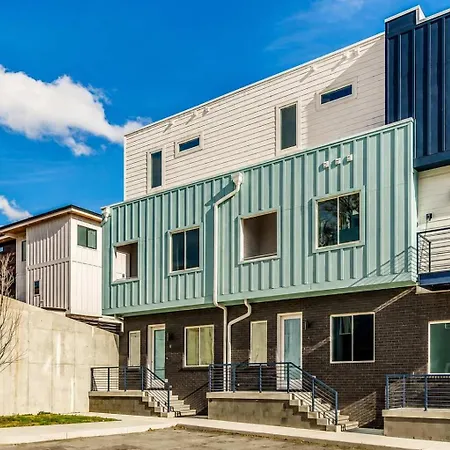 Two Luxury Homes Side-By-Side Sleeps 24-3