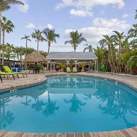 Coconut Grove Resort-3