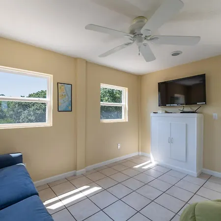 Carolina Breeze - Southern Shores, Chickahauk, 200 Yards To The Beach, Flex Stays, Private Decks-2
