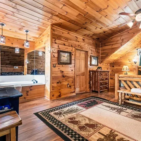 Amazing Grace - Hot Tub, Stone Firepit & Arcade Loft Near Pigeon Forge-2