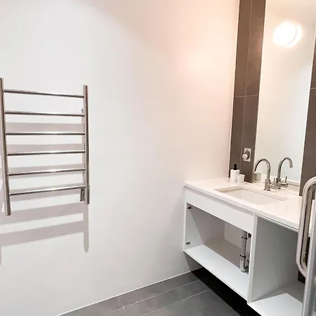 Ample And Cozy Stay In Brooklyn-2