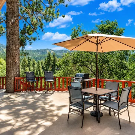 Pinecone Ridge - Walk To Bear Mountain, Private Hot Tub, Foosball-2