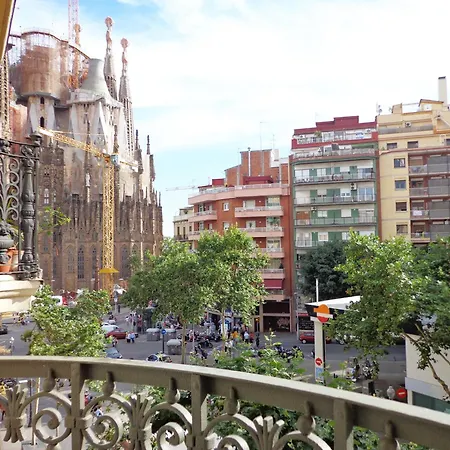 Gaudi Sagrada Familia-2
