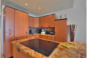 Beautiful Ground Floor! Corner! Just Steps To Ocean And Pool!120-2