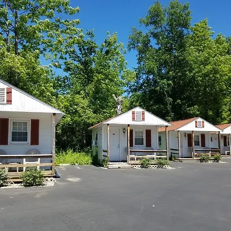 Seven Dwarfs Cabins - White Cabin-2