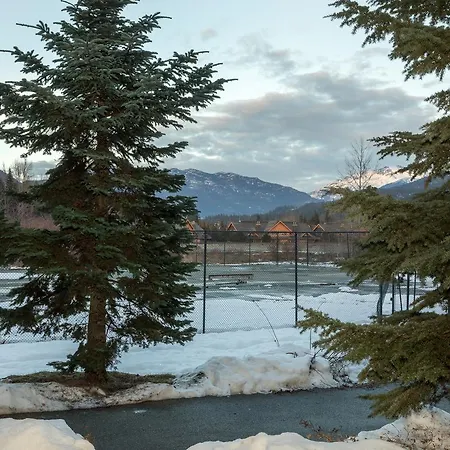 Symphony Resort Whistler-3