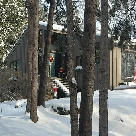 Cricket Hill Lodging-3