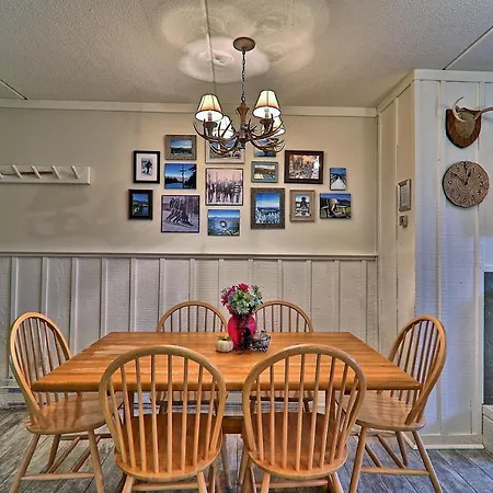 Centrally Located Two Bedroom Two Bathroom Ski Home Whiffletree I6-2