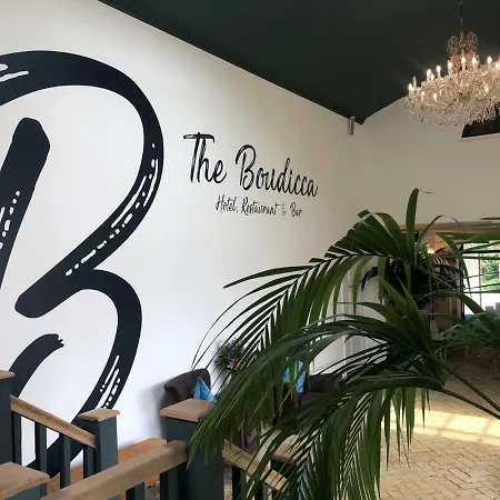 The Boudicca Hotel Caistor Hall-3
