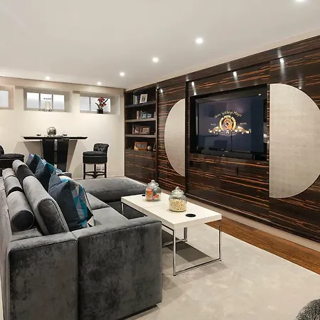 Knightsbridge Mews House Private Mews, Harrods & Parking Included-3