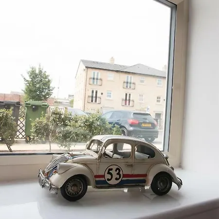 Impressive Urban Townhouse - Leeds City Centre-3