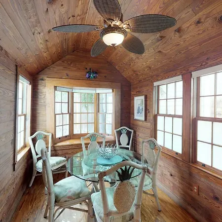 Passover Cottage-3