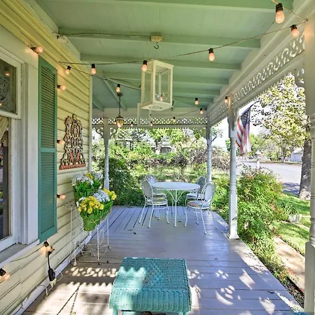 Walk To Main St Action! Spacious Historic Retreat-3