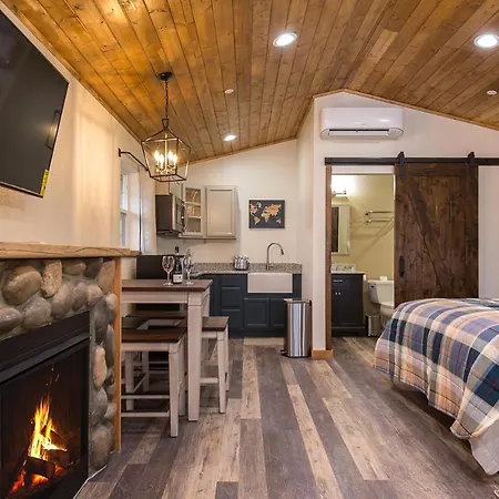 Woodland Inns-2