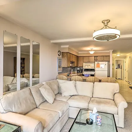The Shores Condo W/ Beach Access < 2 Mi To Dtwn!-3