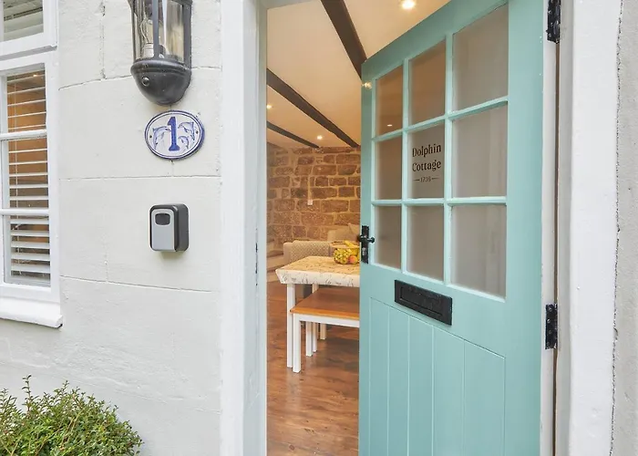 Host & Stay - Dolphin Cottage 1736 Whitby