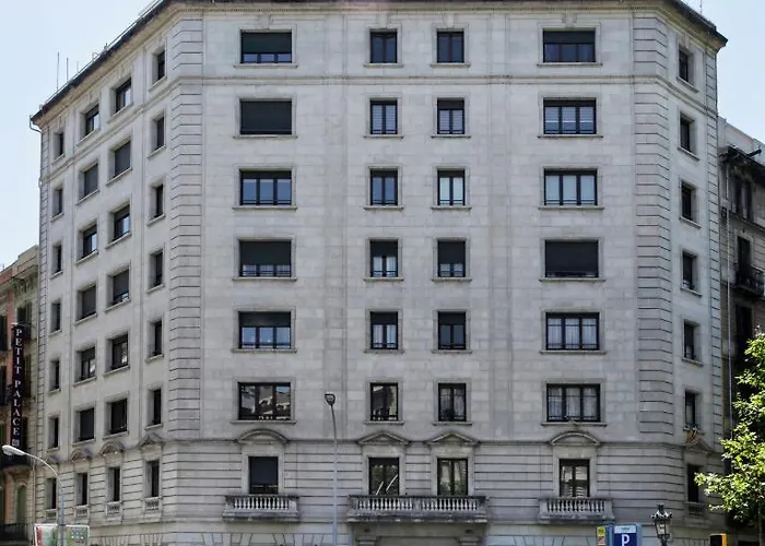 Fisa Rentals Gran Via Apartments Barcelona