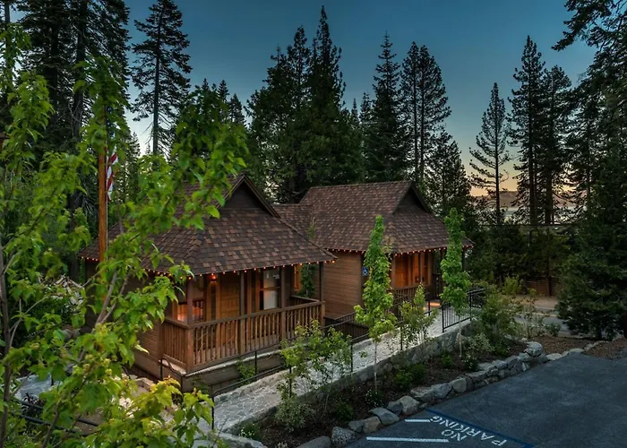 Cedar Crest - Chickadee Cottage 2 Homewood