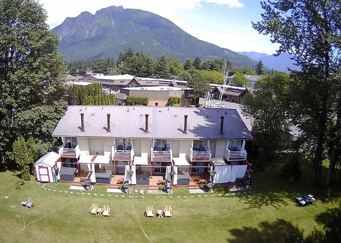Moon River Suites #3 North Bend