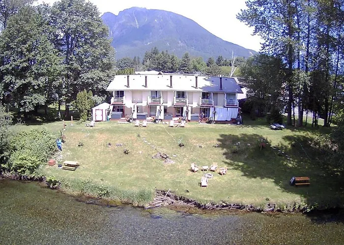 Moon River Suites #1 North Bend