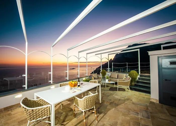 Villa La Tagliata Spectacular Jacuzzi Tub Amazing View And Private Parking Garage Positano