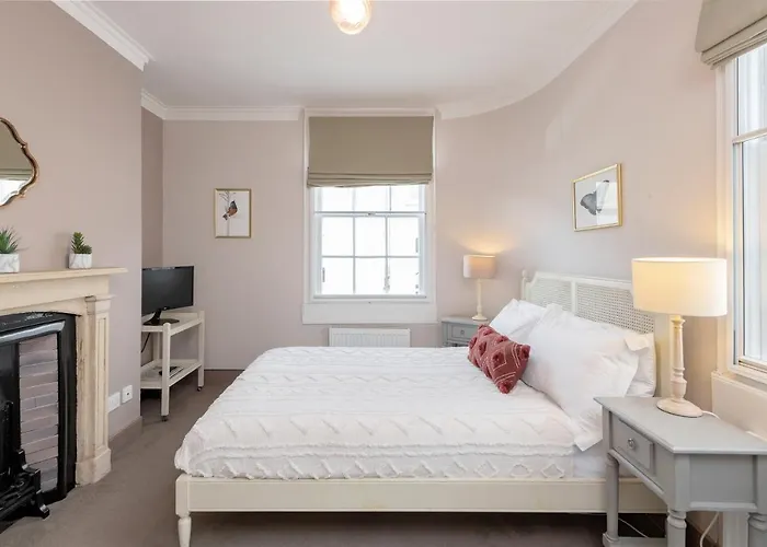 Monmouth Street Bath Villa